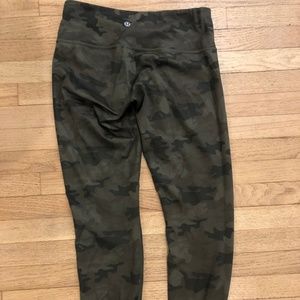 Lululemon Camo Leggings in Women